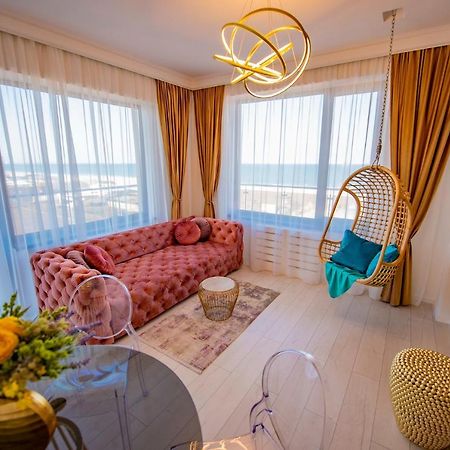 Summerland Luxury Velvet Front Sea View Apartment Mamaia Exterior photo
