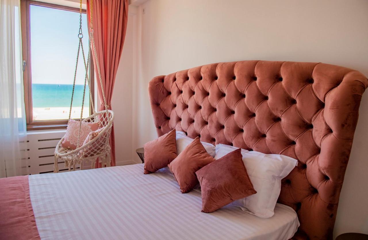 Summerland Luxury Velvet Front Sea View Apartment Mamaia Exterior photo