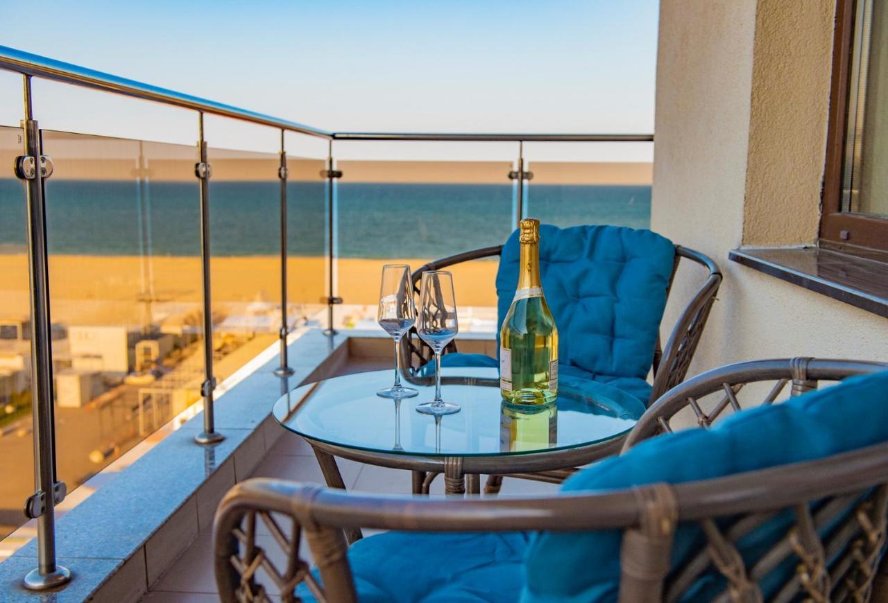 Summerland Luxury Velvet Front Sea View Apartment Mamaia Exterior photo