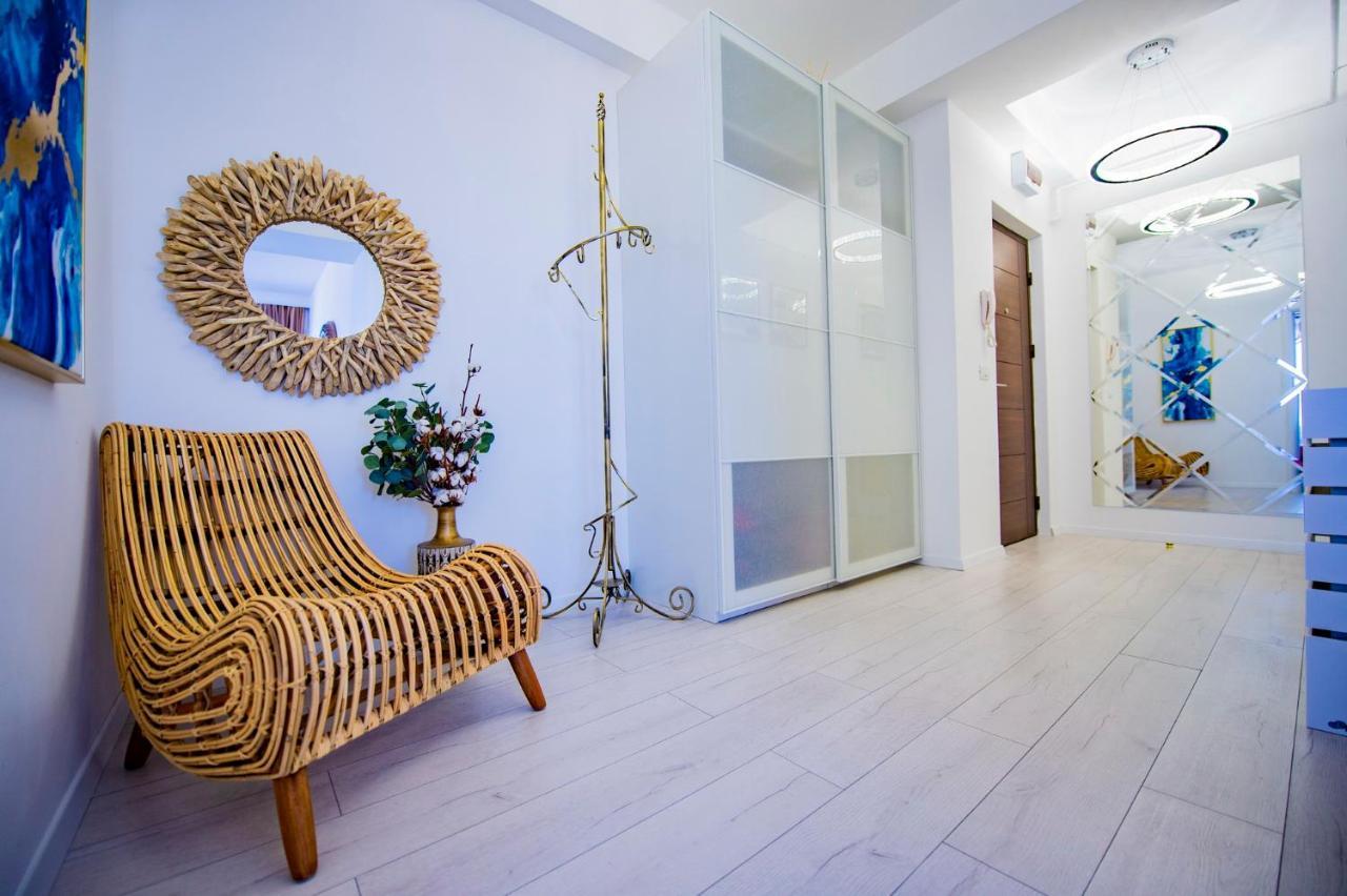 Summerland Luxury Velvet Front Sea View Apartment Mamaia Exterior photo