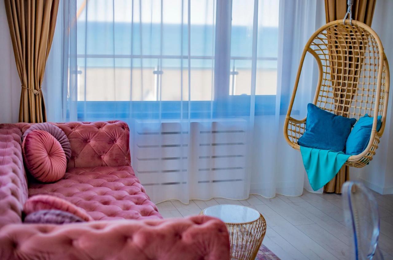 Summerland Luxury Velvet Front Sea View Apartment Mamaia Exterior photo