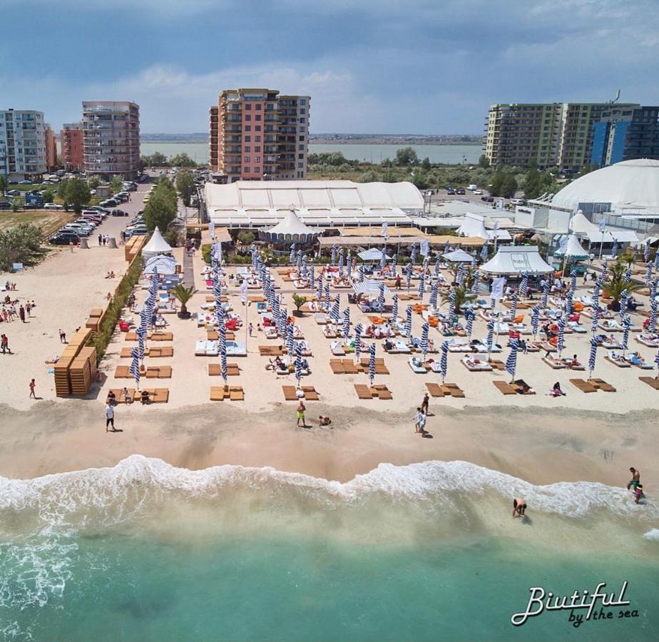 Summerland Luxury Velvet Front Sea View Apartment Mamaia Exterior photo